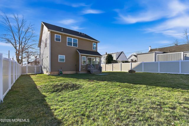 40 Bensonhurst Avenue, Fords, NJ 08863