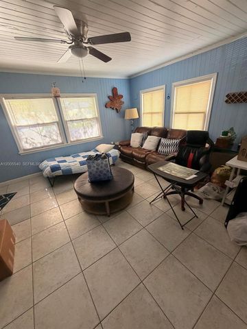 2835 SW 37th Ct 1, Miami, FL 33134