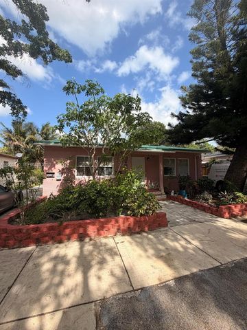 2835 SW 37th Ct 1, Miami, FL 33134