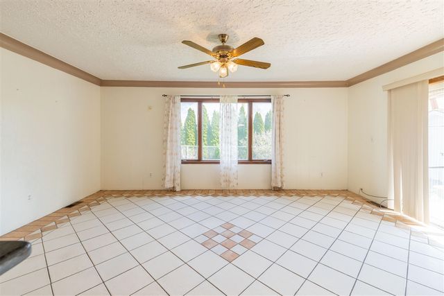 15099 Reeck Road, Southgate, MI 48195