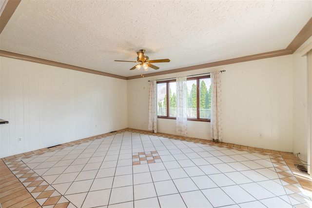 15099 Reeck Road, Southgate, MI 48195