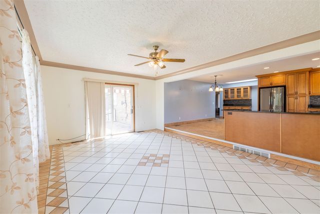 15099 Reeck Road, Southgate, MI 48195