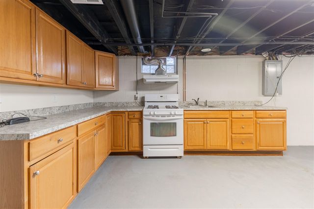 15099 Reeck Road, Southgate, MI 48195