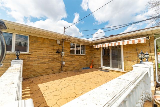 15099 Reeck Road, Southgate, MI 48195