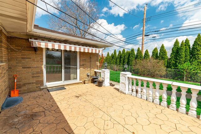 15099 Reeck Road, Southgate, MI 48195