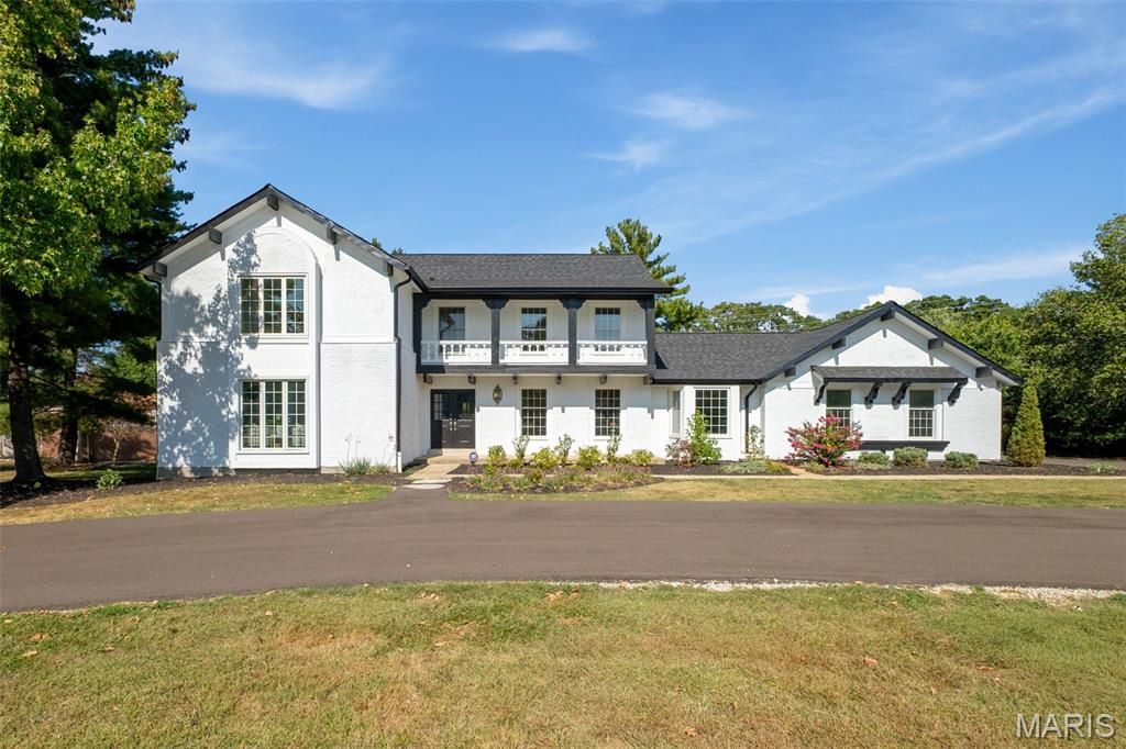 155 Forest Club Drive, Clarkson Valley, MO 63005