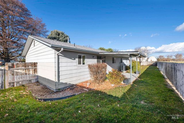 80 S Heather Dr, Nampa, ID 83651