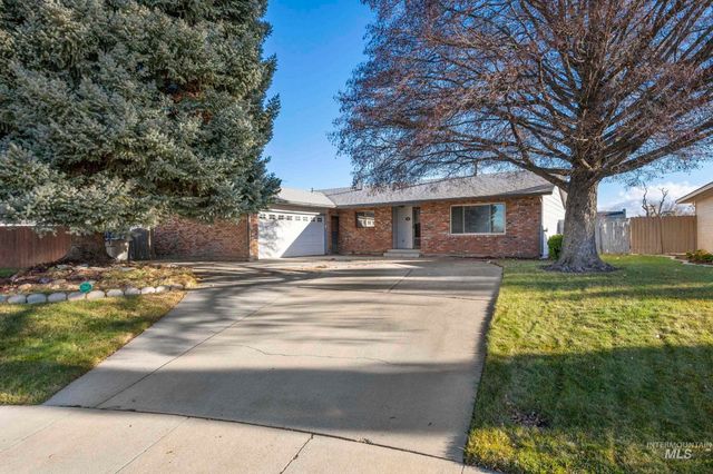 80 S Heather Dr, Nampa, ID 83651