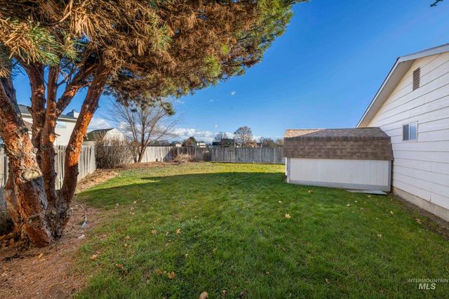 80 S Heather Dr, Nampa, ID 83651