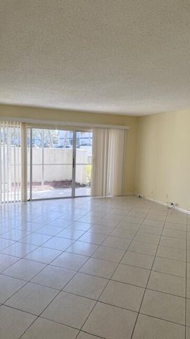 1526 SE Royal Green Cir Apt L107, Port St Lucie, FL 34952