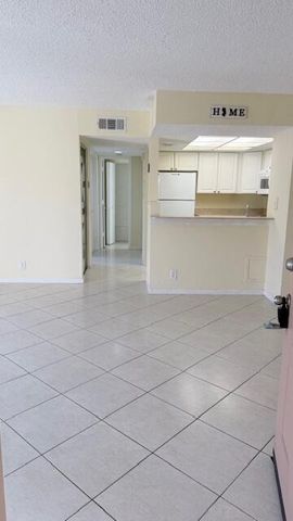 1526 SE Royal Green Cir Apt L107, Port St Lucie, FL 34952