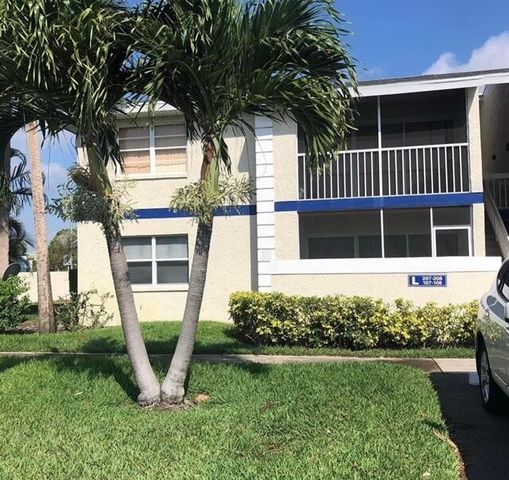 1526 SE Royal Green Cir Apt L107, Port St Lucie, FL 34952