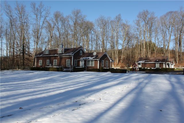 221 Two Mile Run Road, Ligonier Twp, PA 15658