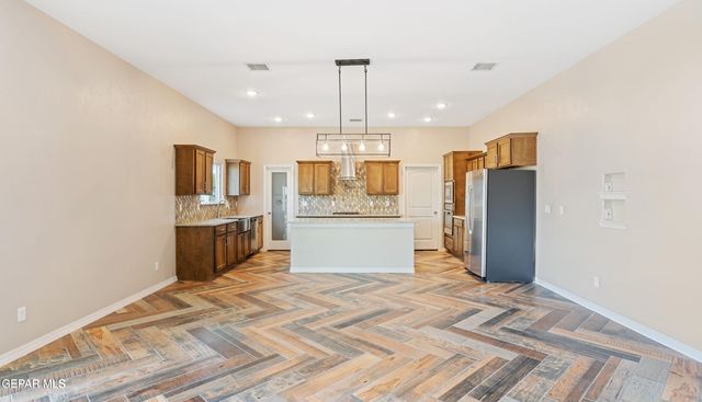 3880 Object Pl, El Paso, TX 79938