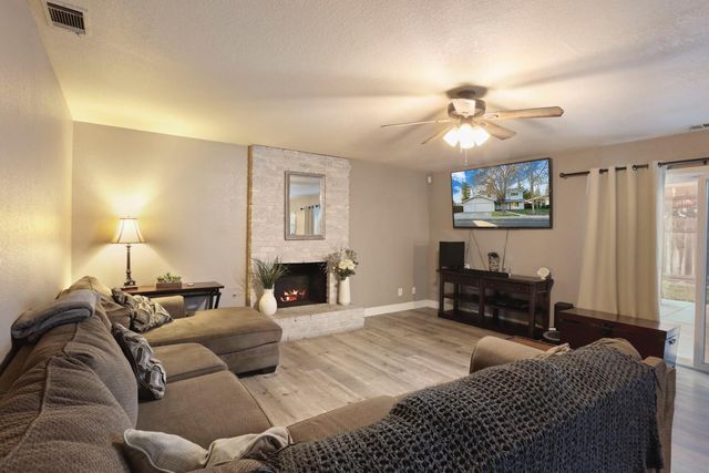 3731 Estate Dr, Stockton, CA 95209