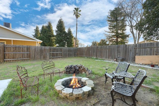 3731 Estate Dr, Stockton, CA 95209