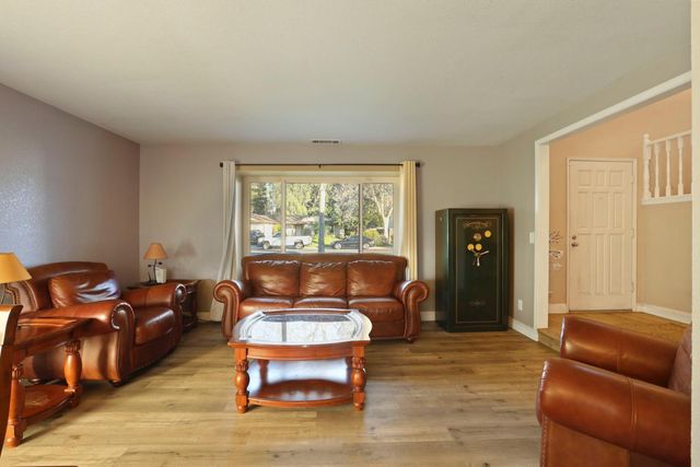 3731 Estate Dr, Stockton, CA 95209