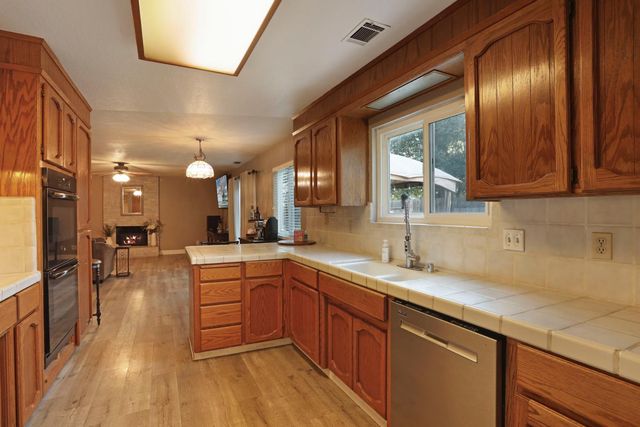 3731 Estate Dr, Stockton, CA 95209