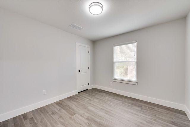 420 E 5th Street, Bonham, TX 75418