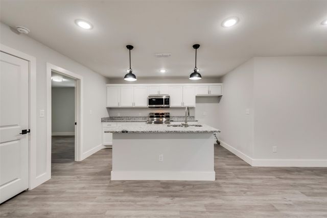 420 E 5th Street, Bonham, TX 75418