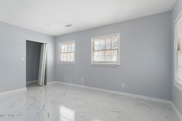 329 Pine Ridge Road, Jackson, MS 39206