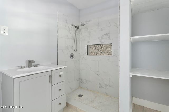 329 Pine Ridge Road, Jackson, MS 39206