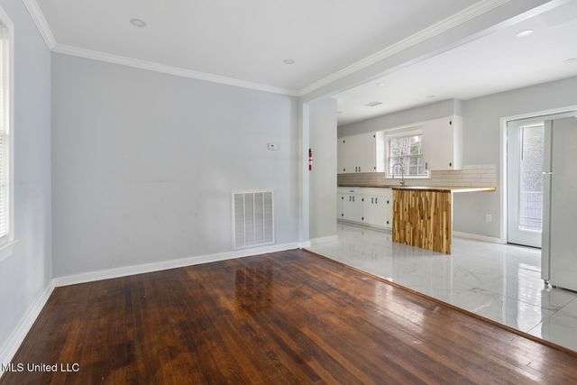329 Pine Ridge Road, Jackson, MS 39206