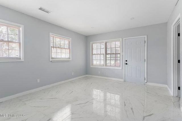 329 Pine Ridge Road, Jackson, MS 39206