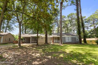 329 Pine Ridge Road, Jackson, MS 39206