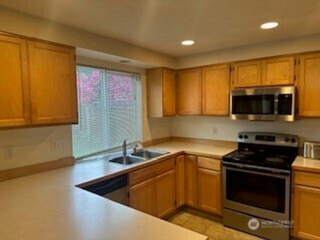 20124 105th Avenue SE, Kent, WA 98031