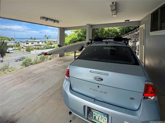 5864 Kalanianaole Highway B, Honolulu, HI 96821
