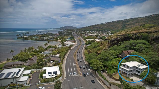 5864 Kalanianaole Highway B, Honolulu, HI 96821