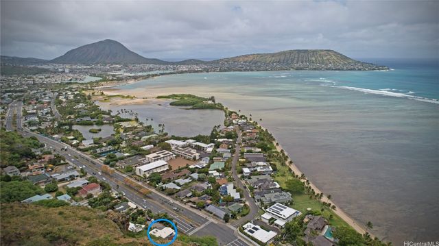 5864 Kalanianaole Highway B, Honolulu, HI 96821