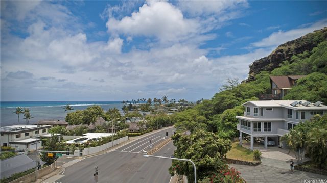 5864 Kalanianaole Highway B, Honolulu, HI 96821