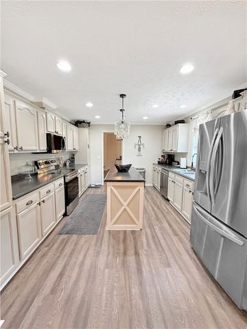 55 Kelley Road, Batesville, AR 72501