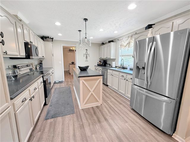 55 Kelley Road, Batesville, AR 72501