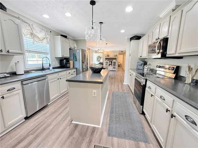 55 Kelley Road, Batesville, AR 72501