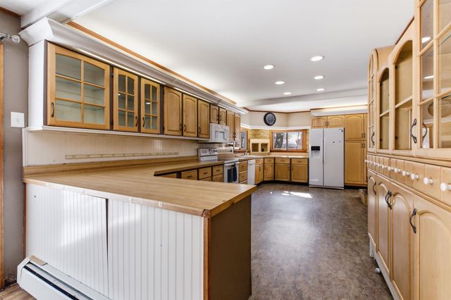 6 Goodbout Road, Lincoln, NH 03251