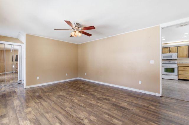 6 Goodbout Road, Lincoln, NH 03251