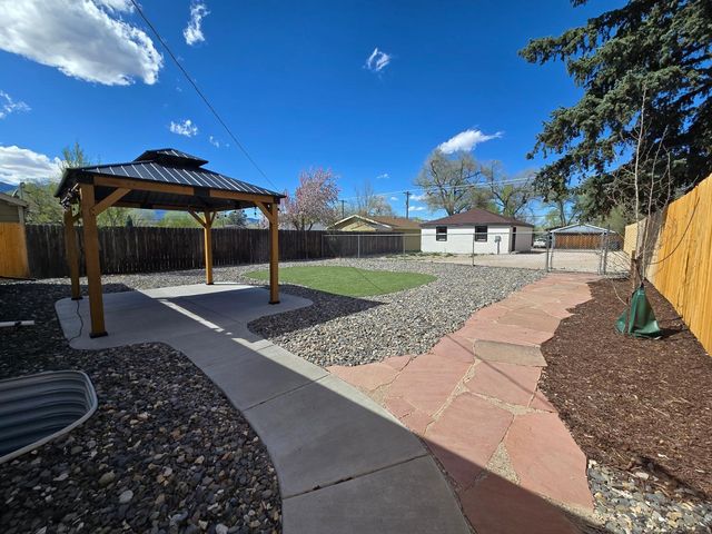 738 E Fountain Boulevard B, Colorado Springs, CO 80903