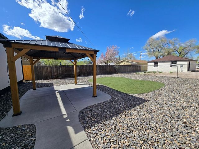 738 E Fountain Boulevard B, Colorado Springs, CO 80903