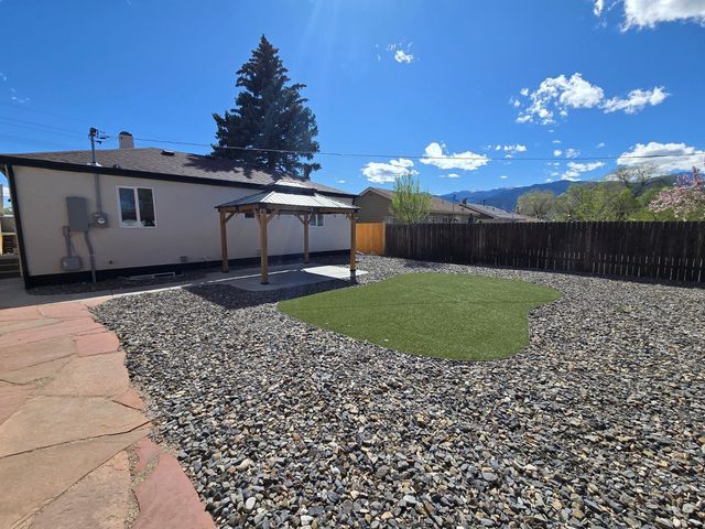738 E Fountain Boulevard B, Colorado Springs, CO 80903