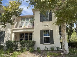 27021 Channel Lane 19, Valencia, CA 91355