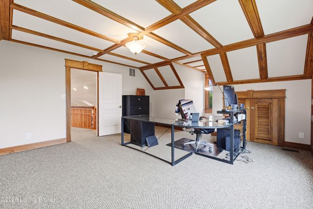 1203 E Moody Ln, Crestwood, KY 40014