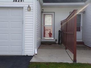 38291 Warner Farms Drive 10, Westland, MI 48185