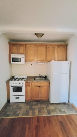 63-60 102nd Street C14, Rego Park, NY 11374