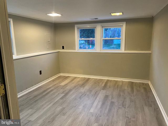 106 PARKVIEW ROAD, Stratford, NJ 08084