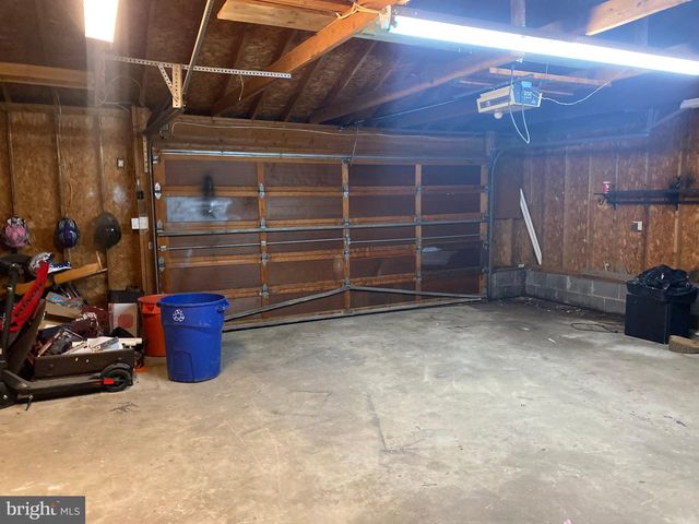 106 PARKVIEW ROAD, Stratford, NJ 08084