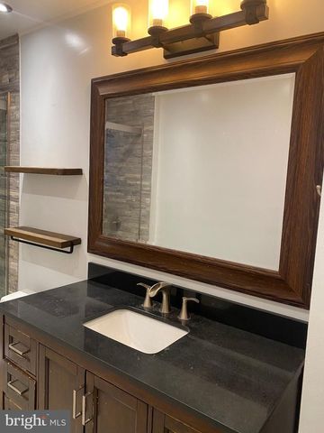 106 PARKVIEW ROAD, Stratford, NJ 08084