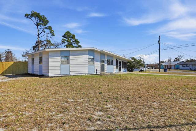 3014 W 21st Court, Panama City, FL 32405